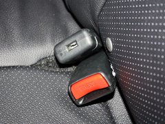 2013款 2.0 CVT 四驱旗舰版 5座