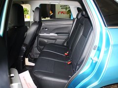 2013款 2.0 CVT 四驱旗舰版 5座