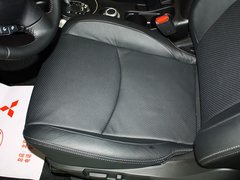2013款 2.0 CVT 四驱旗舰版 5座