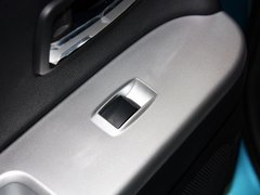 2013款 2.0 CVT 四驱旗舰版 5座