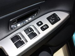 2013款 2.0 CVT 四驱旗舰版 5座