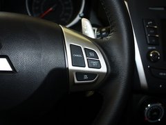 2013款 2.0 CVT 四驱旗舰版 5座