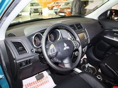 2013款 2.0 CVT 四驱旗舰版 5座