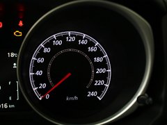 2013款 2.0 CVT 四驱旗舰版 5座