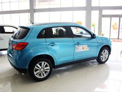 2013款 2.0 CVT 四驱旗舰版 5座