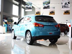 2013款 2.0 CVT 四驱旗舰版 5座