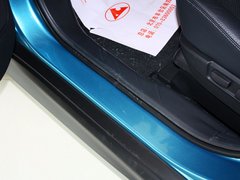 2013款 2.0 CVT 四驱旗舰版 5座