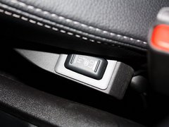 2013款 2.0 CVT 四驱旗舰版 5座