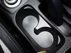 2013款 2.0 CVT 四驱旗舰版 5座
