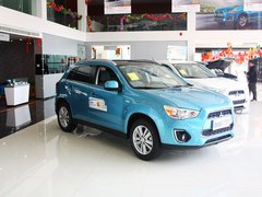 2013款 2.0 CVT 四驱旗舰版 5座