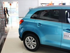 2013款 2.0 CVT 四驱旗舰版 5座
