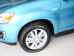 2013款 2.0 CVT 四驱旗舰版 5座