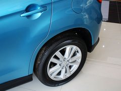 2013款 2.0 CVT 四驱旗舰版 5座
