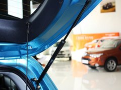 2013款 2.0 CVT 四驱旗舰版 5座