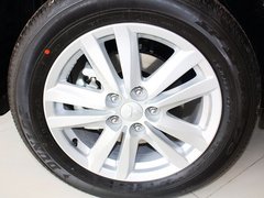 2013款 2.0 CVT 四驱旗舰版 5座