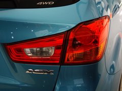 2013款 2.0 CVT 四驱旗舰版 5座