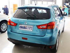 2013款 2.0 CVT 四驱旗舰版 5座