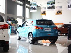 2013款 2.0 CVT 四驱旗舰版 5座