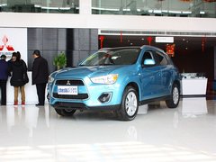 2013款 2.0 CVT 四驱旗舰版 5座