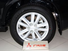 2013款 2.0 CVT 四驱旗舰版 5座