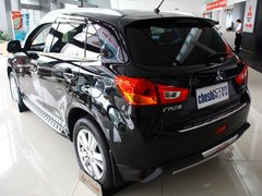 2013款 2.0 CVT 四驱旗舰版 5座
