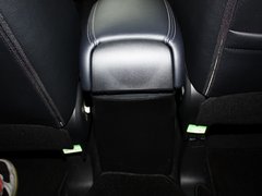 2013款 2.0 CVT 四驱旗舰版 5座