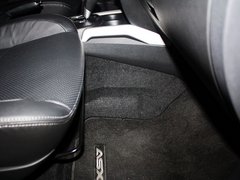 2013款 2.0 CVT 四驱旗舰版 5座