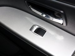 2013款 2.0 CVT 四驱旗舰版 5座