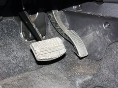 2013款 2.0 CVT 四驱旗舰版 5座