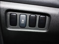2013款 2.0 CVT 四驱旗舰版 5座
