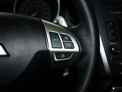 2013款 2.0 CVT 四驱旗舰版 5座
