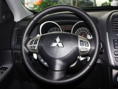 2013款 2.0 CVT 四驱旗舰版 5座
