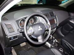 2013款 2.0 CVT 四驱旗舰版 5座