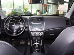 2013款 2.0 CVT 四驱旗舰版 5座