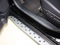 2013款 2.0 CVT 四驱旗舰版 5座