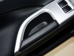 2013款 2.0 CVT 四驱旗舰版 5座
