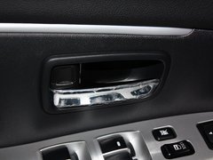 2013款 2.0 CVT 四驱旗舰版 5座