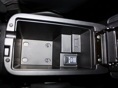 2013款 2.0 CVT 四驱旗舰版 5座