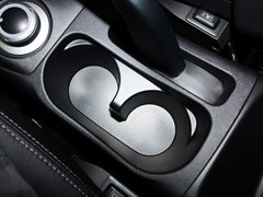 2013款 2.0 CVT 四驱旗舰版 5座