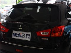 2013款 2.0 CVT 四驱旗舰版 5座