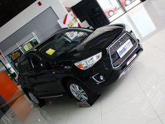 2013款 2.0 CVT 四驱旗舰版 5座