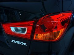 2013款 2.0 CVT 四驱旗舰版 5座