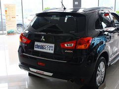 2013款 2.0 CVT 四驱旗舰版 5座