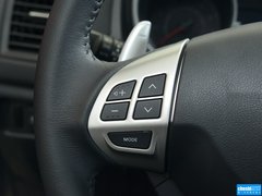 2013款 2.0 CVT 四驱旗舰版 5座