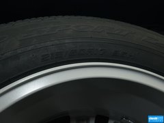2013款 2.0 CVT 四驱旗舰版 5座