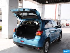 2013款 2.0 CVT 四驱旗舰版 5座