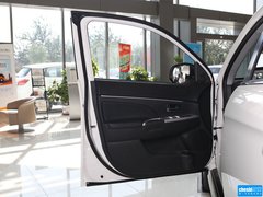 2013款 2.0 CVT 四驱旗舰版 5座