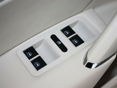 2013款 1.8TSI DSG 御尊版
