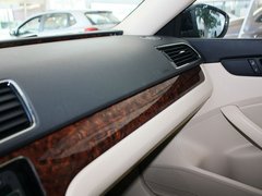 帕萨特 2013款 1.8TSI DSG 至尊版
