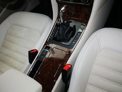 2013款 2.0TSI DSG 至尊版